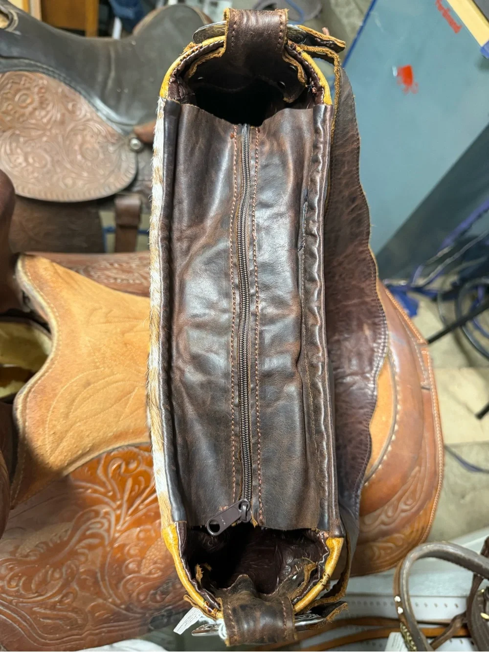 Western Hair On Hide Shoulder Bag with Bull Skull Accent - Tan/Brown